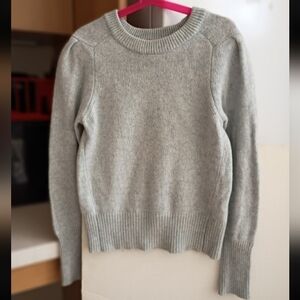 360 Cashmere Sweater sz S